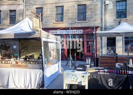 Salamanca Markt am Samstag in Hobart Stadtzentrum, diese außerhalb der Märkte findet jeden Samstag, Hobart, Tasmanien, Australien Stockfoto