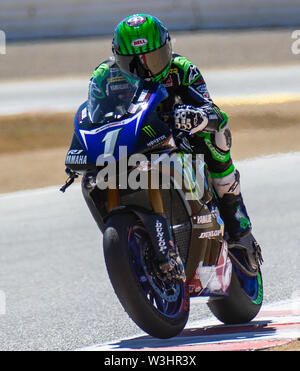 Apr 13, 2019 Monterey, CA, USA #1 Camerson Beaubier Aus schalten 3 während der MotoAmerica SuperBike Rennen 2 am Weathertech Raceway Laguna Seca in Monterey, CA Thurman James/CSM Stockfoto