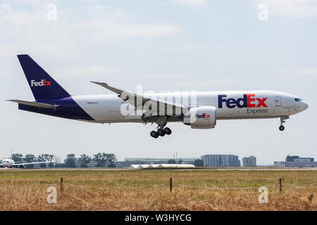 N852FD Boeing 777-FS 2-37723 am 11. Juli 2019, Landung auf dem Paris Roissy Charles de Gaulle Landebahnen am Ende der FedEx FX5030 Flug von Köln Stockfoto