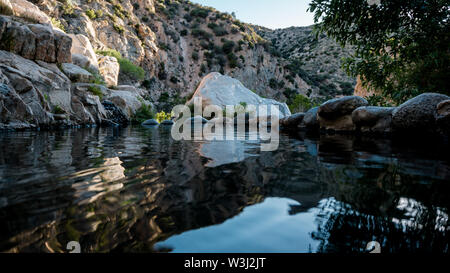 An der Deep Creek Hot Springs in Kalifornien, USA. Stockfoto