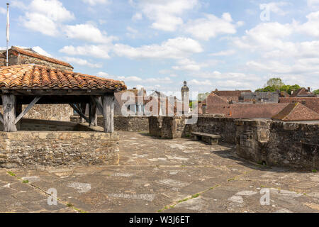 Navarrenx ist ein entzückendes, kleines Bastide, in der schönen Region Béarn befindet. Es war repräsentativ Plus Beau Village Status im Jahr 2014 ausgezeichnet. Ba Stockfoto