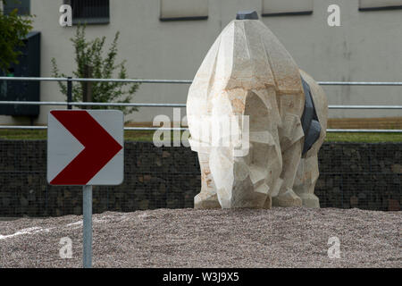 Präsentation der Statue von Rhino in der Mitte der Straße Kreis, der Sudan, der späten letzten nördlichen Breitmaulnashorn männlich in der Welt, am 16. Juli 2018 stattfand, in Dvur Kralove nad Labem, Tschechische Republik. (CTK Photo/Josef Vostarek) Stockfoto