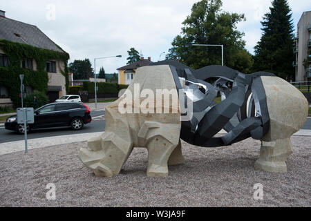 Präsentation der Statue von Rhino in der Mitte der Straße Kreis, der Sudan, der späten letzten nördlichen Breitmaulnashorn männlich in der Welt, am 16. Juli 2018 stattfand, in Dvur Kralove nad Labem, Tschechische Republik. (CTK Photo/Josef Vostarek) Stockfoto