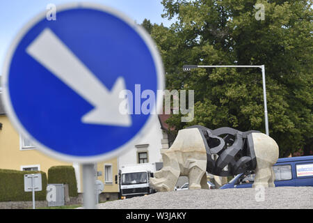 Präsentation der Statue von Rhino in der Mitte der Straße Kreis, der Sudan, der späten letzten nördlichen Breitmaulnashorn männlich in der Welt, am 16. Juli 2018 stattfand, in Dvur Kralove nad Labem, Tschechische Republik. (CTK Photo/Josef Vostarek) Stockfoto