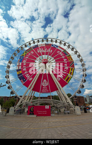 Big Wheel auf Liverpool Albert Dock Komplex für die Netball Wm eingerichtet. Stockfoto