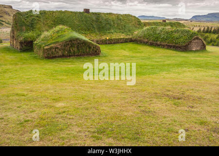 Traditionelle Wikingerhaus in Pjodveldisbaer-Island. Stockfoto