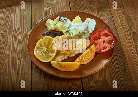 Gegrillter Snapper mit Joghurt Kartoffeln, gegrilltem Fisch Stockfoto