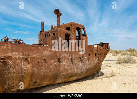 Verrosteten Schiffswrack, Moynak (Moynaq), Usbekistan Stockfoto