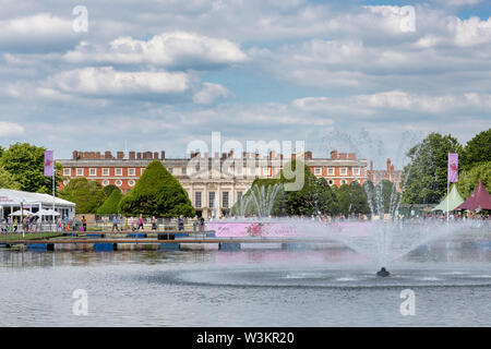 RHS Hampton Court Flower Show 2019. Hampton Court, East Molesey, Surrey, Großbritannien Stockfoto