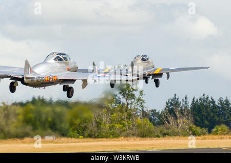 De Havilland Vampire Jet-Flugzeuge auf Wings Over Wairarapa Airshow Hood Aerodrome Masterton Neuseeland. Paarung wird gestartet. Klassische Jets Stockfoto