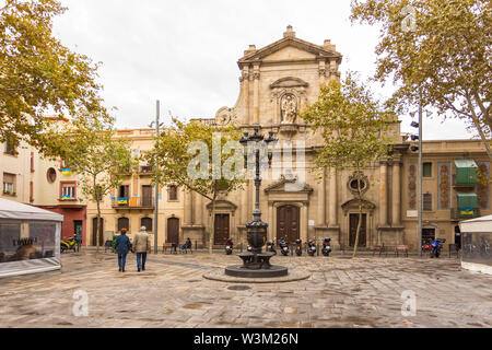 Barcelona, Spanien - 09 November 2014: Blick auf die katholische Kirche Sant Miquel del Port in der Carrer de Sant Miquel. Stockfoto