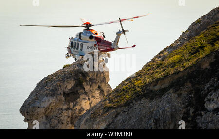 Beachy Head, East Sussex UK, 16. Jun 2019, Küstenwache, Polizei und RNLI besuchen ein Vorfall an der südlichen Küste von Sussex. Stockfoto