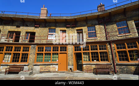 Kreisrunde Innenraum von Landguard Fort Felixstowe. Stockfoto