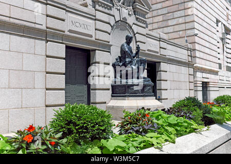 Sitz der Federal Reserve Bank 4th District in der Innenstadt von Cleveland, Ohio, USA. Stockfoto