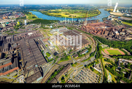 Luftbild der ThyssenKrupp Stahlwerk Schwelgern und Kokerei Schwelgern in Duisburg-marxloh am Rhein in Duisburg im Ruhrgebiet im federa Stockfoto