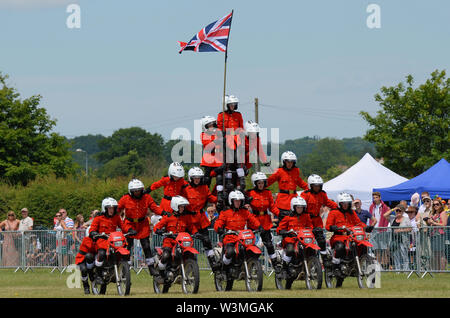 IMPS Motorrad display Team. Motorrad stunt Team von jungen Kind Reiter, eine Organisation, die erzieht die jungen Menschen durch eine disziplinierte Reiten Stockfoto