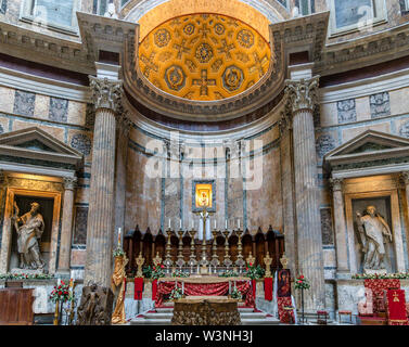 Altar im Pantheon - Rom, Italien Stockfoto