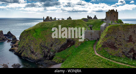 Dunnottar Castle in der Nähe von Stonehaven, Aberdeenshire, Schottland, Vereinigtes Königreich Stockfoto