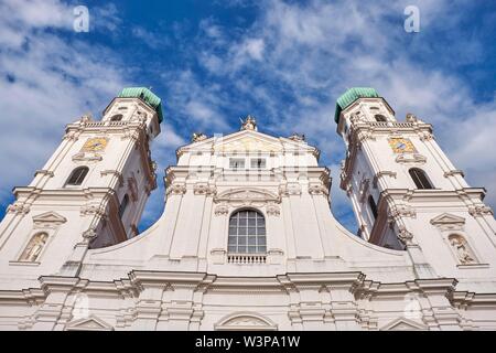 Westfassade der Kathedrale St.Stephan, Passau, Niederbayern, Bayern, Deutschland Stockfoto