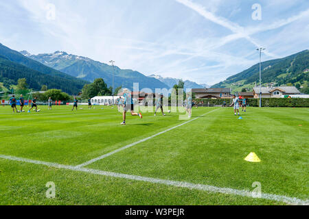 Bramberg am Wildkogel, Österreich. 17. Juli, 2019. BRAMBERG AM WILDKOGEL, 17-07-2019, Ajax in Österreich. Vor der Saison 2019-2020. Ajax-Ausbildung. Ajax während des Trainings. Credit: Pro Schüsse/Alamy leben Nachrichten Stockfoto
