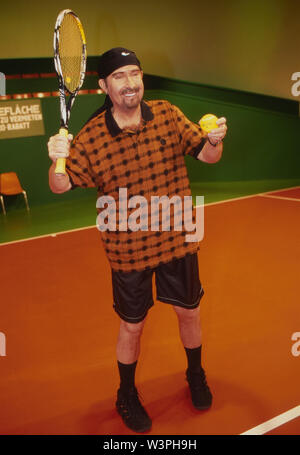 Peter Alexander Show, Unterhaltungssendung, Deutschland/Österreich 1987 - 1996, Unterhaltung, Parodie, Darsteller: Peter Alexander als Andre Agassi Sterben Stockfoto