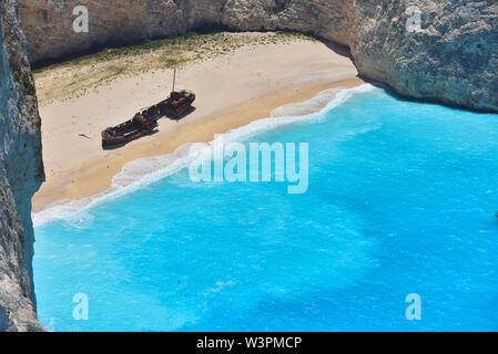 Berühmten Schiffbruch Bay, Navagio Strand, Insel Zakynthos, Griechenland. Einer der beliebtesten Orte auf dem Planeten Stockfoto