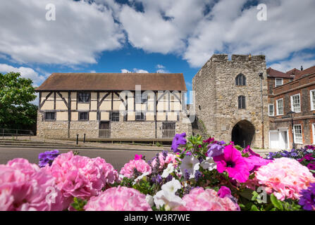 Westgate Halle und Westgate im alten mittelalterlichen Mauern von Southampton, Hampshire, Großbritannien Stockfoto