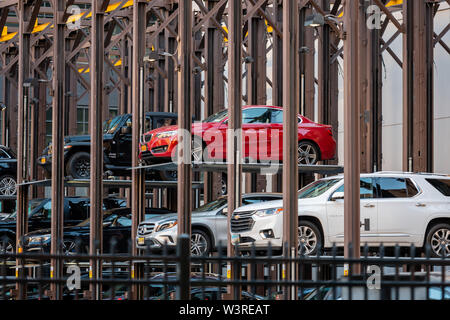 New York, USA - Juni 21, 2019: Automatisierte Parkplatz system service in New York City. Stockfoto