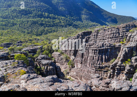 Blick vom Trail im Wunderland Wunderland Bereich in der Nähe des Parkplatz, Halls Gap, Grampians National Park, Victoria, Australien Stockfoto