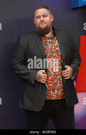 Toy Story 4 Europäische Premiere statt im Odeon Luxe - Ankunft mit: Rag N Knochen Mann Wo: London, Großbritannien Wann: 16 Jun 2019 Credit: Lia Toby/WENN.com Stockfoto
