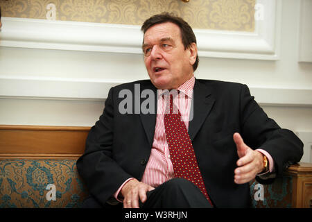 ISTANBUL, Türkei - 17 Dezember: Deutsche Politiker Gerhard Schroder portrait am 17. Dezember 2008, Istanbul, Türkei. Gerhard Schröder, Bundeskanzler der Bundesrepublik Deutschland von 1998 bis 2005. Stockfoto