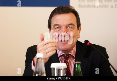 ISTANBUL, Türkei - 17 Dezember: Deutsche Politiker Gerhard Schroder portrait am 17. Dezember 2008, Istanbul, Türkei. Gerhard Schröder, Bundeskanzler der Bundesrepublik Deutschland von 1998 bis 2005. Stockfoto