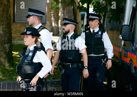 London, Großbritannien. 16. Juli, 2019. Aussterben Rebellion in London. London, Großbritannien. 16. Juli, 2019. Protest am Standort der vorgeschlagenen konkreten Werk in East London Credit: Gareth Morris/Alamy leben Nachrichten Stockfoto