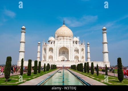 AGRA - Feb 28: Taj Mahal in Agra am 28. Februar. 2018 in Indien Stockfoto