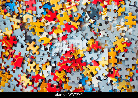 Hintergrund der einige Puzzleteile. Stockfoto