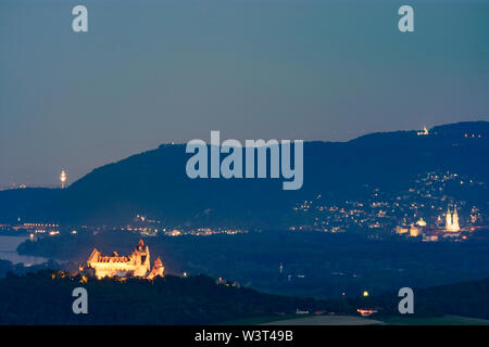 Leobendorf: Blick vom Berg Michelberg zu Burg Kreuzenstein, Donau, Kahlenberg, Stift Klosterneuburg in die Donau, Niederösterreich, Stockfoto