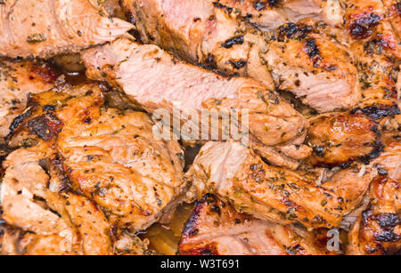 Rind- oder Schweinefleisch vom Grill auf Barbecue Grill zubereitet Stockfoto