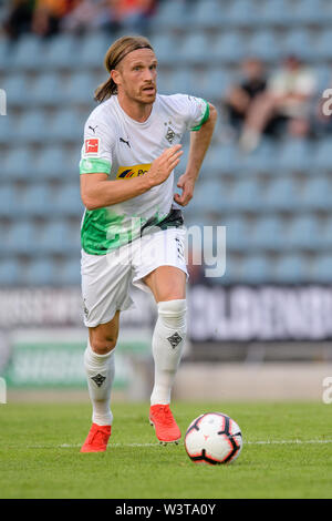 Kufstein, Österreich. 17. Juli, 2019. Fussball: Test Matches, Borussia Mönchengladbach - FC Basaksehir in Kufstein. Michael Lang von Mönchengladbach spielt den Ball. Credit: Matthias Balk/dpa/Alamy leben Nachrichten Stockfoto