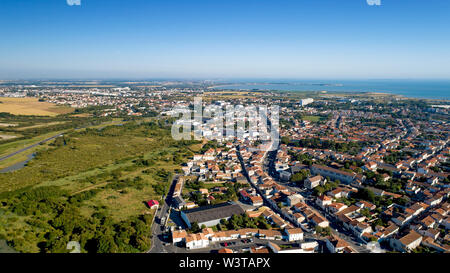 Luftaufnahme von der Atlantikküste, südlich von La Rochelle Stadt Stockfoto
