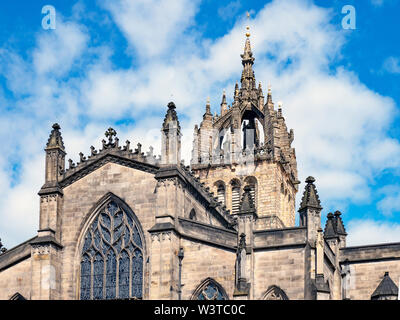 St Giles' Cathedral, auch als die Hohe Kirk von Edinburgh bekannt, hat einer von Edinburghs religiöse Schwerpunkte für ca. 900 Jahre gewesen. Stockfoto