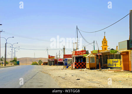 Ein Abschnitt des Kings Highway folgt der alten Handelsroute zwischen Amman und Petra in Jordanien Stockfoto