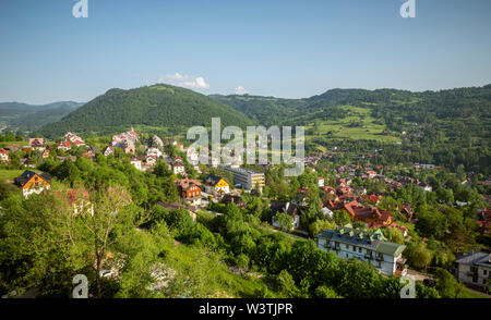 Antenne Panorama von Szczawnica Dorf in Polen Stockfoto