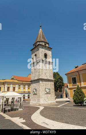 Glockenturm von Santa Sofia Kirche aus dem 8. Jahrhundert, byzantinischen Stil, Gehäuse Samnium Museum, in Benevento, Kampanien, Italien Stockfoto