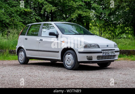 1996 Fiat Punto 90 ELX 1,6 5 Tür italienische Kompaktwagen Stockfoto