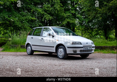 1996 Fiat Punto 90 ELX 1,6 5 Tür italienische Kompaktwagen Stockfoto