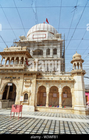 Deshnok, Indien - 11. Februar 2019: Karni Mata Tempel oder Ratten Tempel in Deshnok. Rajasthan Stockfoto