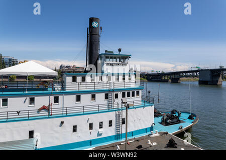 Portland, Oregon - Juni 29, 2019: Oregon Maritime Museum in Willamette River Stockfoto