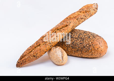 Baguette in Winkel mit hausgemachtem Brot. Die Zusammensetzung von Lebensmitteln Stockfoto