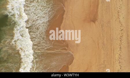 Atlantik Wellen am Strand von Montauk Point Light, Leuchtturm, Long Island, New York, Suffolk County Stockfoto