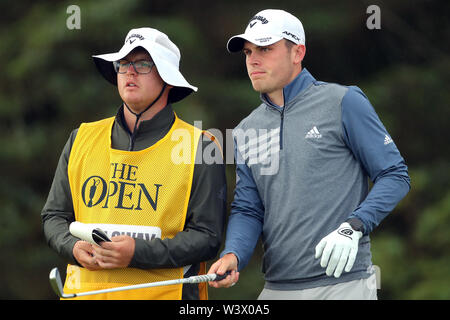 England's Thomas Thurloway (rechts) T-Stücken aus dem 5. Tag eines der Open Championship 2019 im Royal Portrush Golf Club. Stockfoto